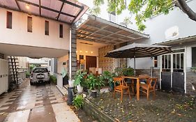 Safaraz Garden near Galaxy Bekasi Mitra RedDoorz